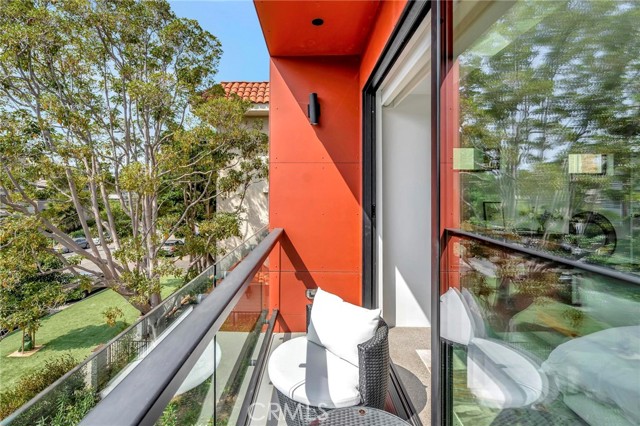 1329 California AVE Unit: 101