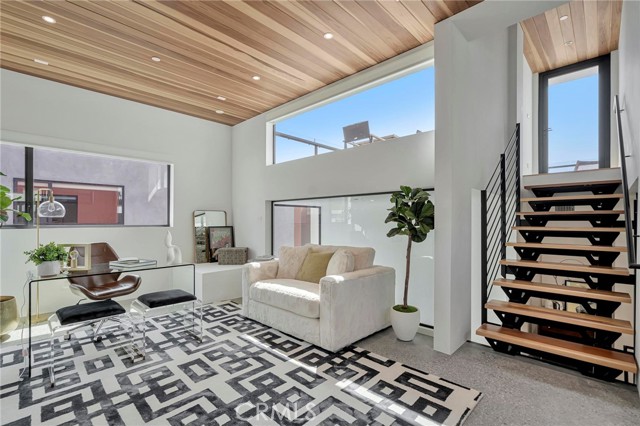 1329 California AVE Unit: 101