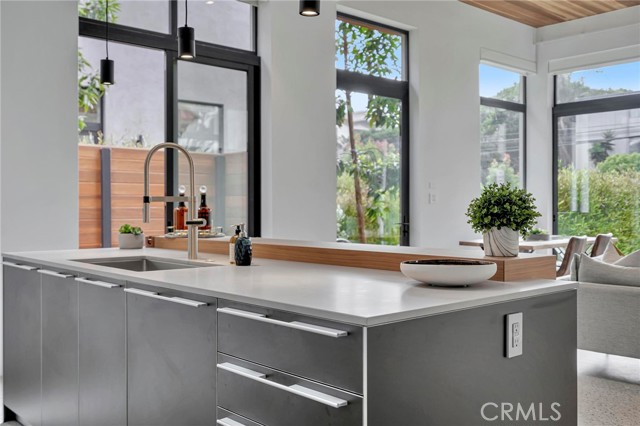 1329 California AVE Unit: 101