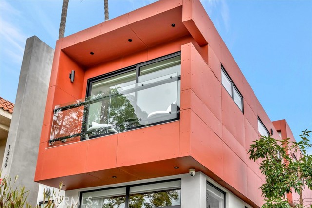1329 California AVE Unit: 101