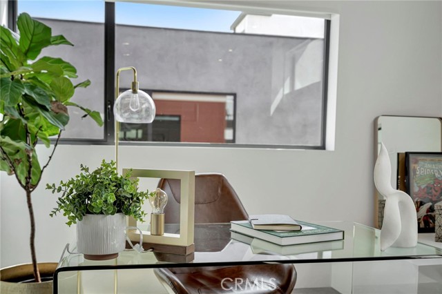 1329 California AVE Unit: 101