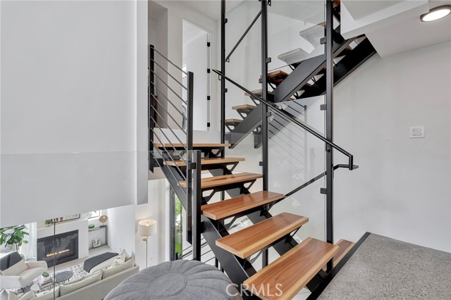 1329 California AVE Unit: 101