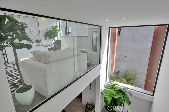 1329 California AVE Unit: 101