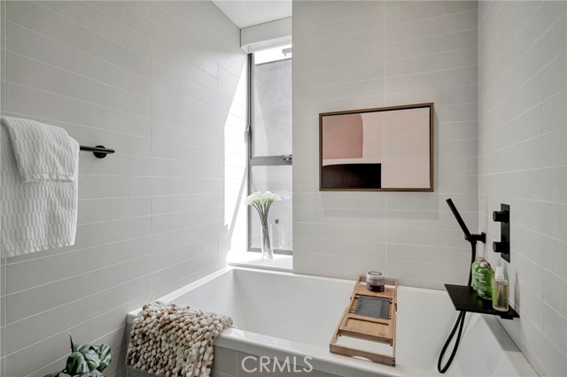 1329 California AVE Unit: 101