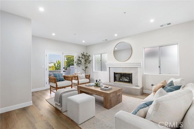 1714 Marshallfield Unit: A