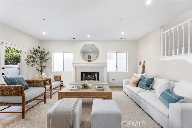 1714 Marshallfield Unit: A