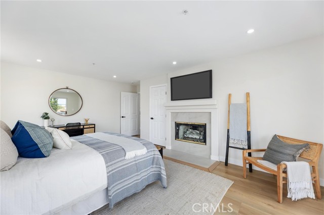 1714 Marshallfield Unit: A