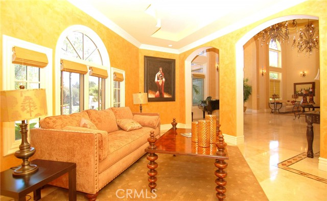 4141 Hayvenhurst AVE