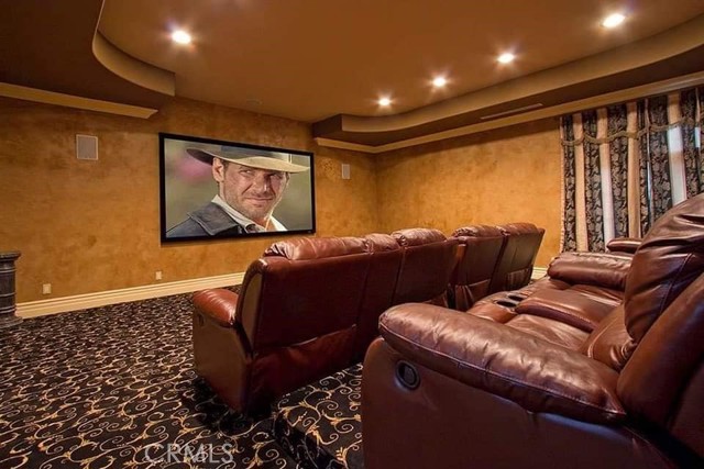 4141 Hayvenhurst AVE