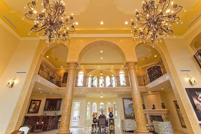 4141 Hayvenhurst AVE