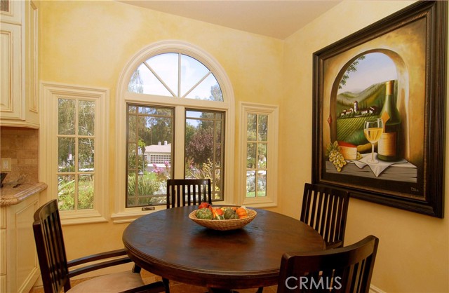 4141 Hayvenhurst AVE