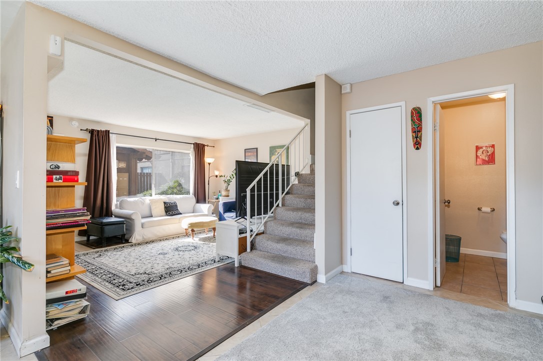 7321 Lennox AVE Unit: H1