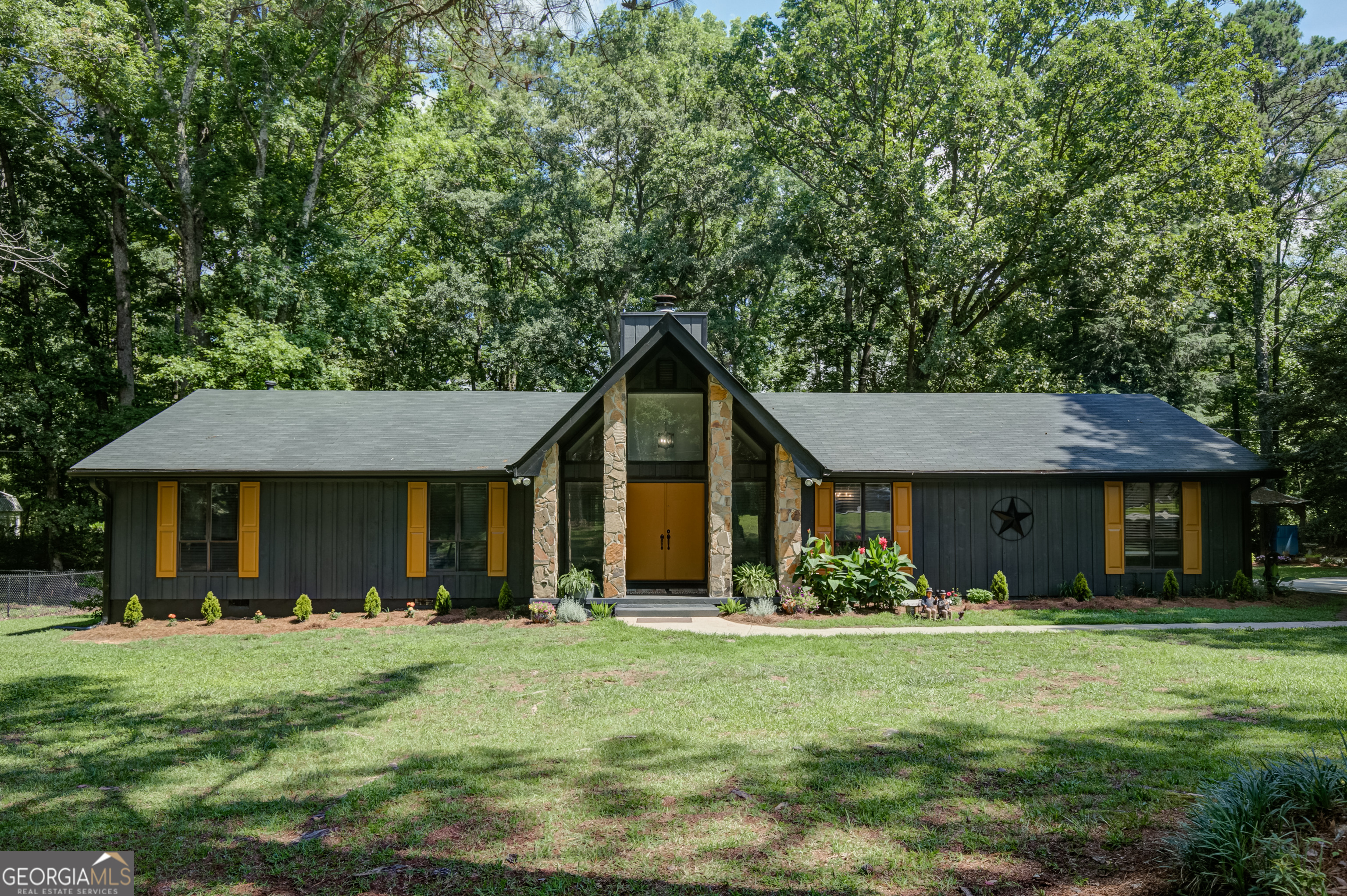 1188 Raymond Hill Road
