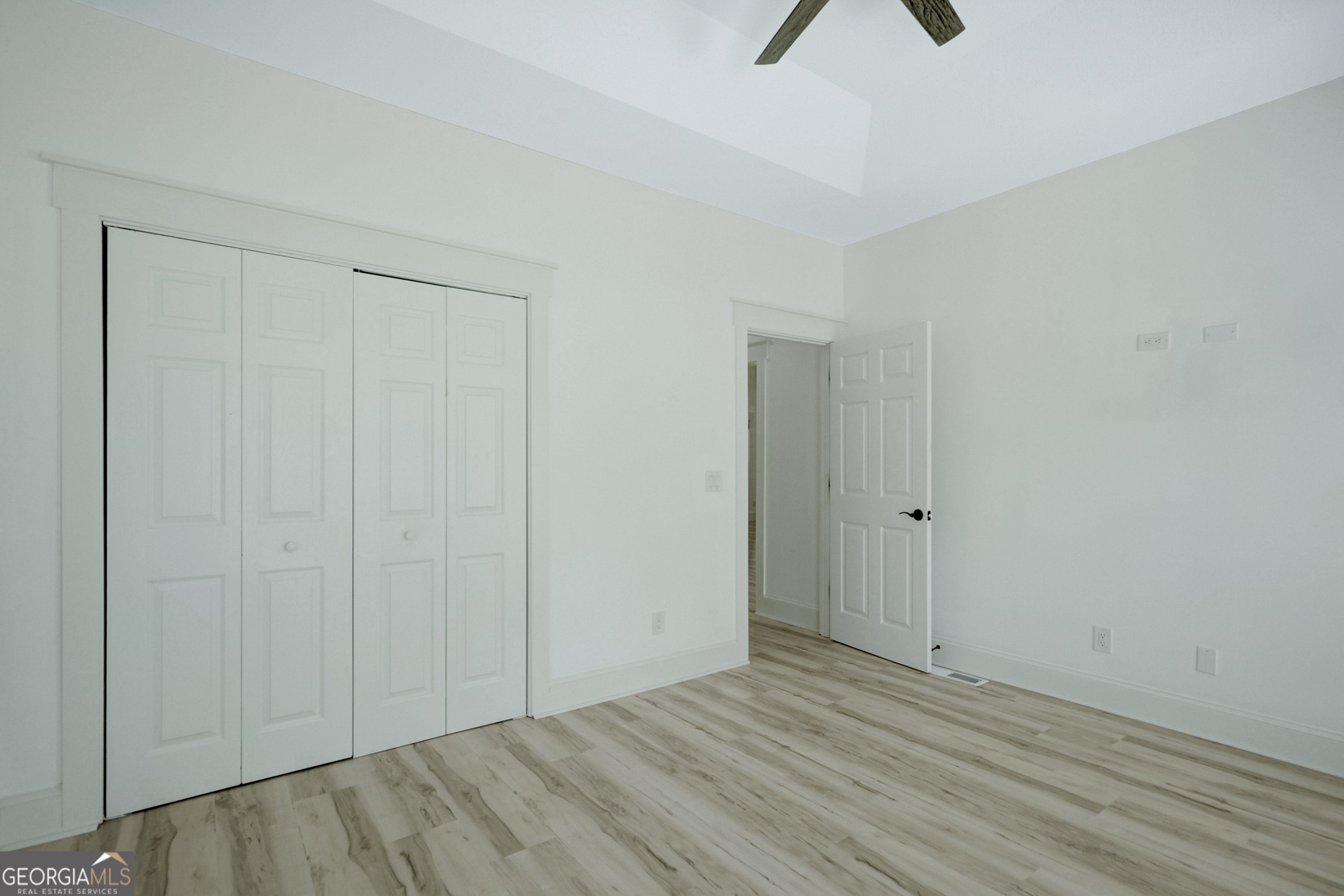37 Forest Point