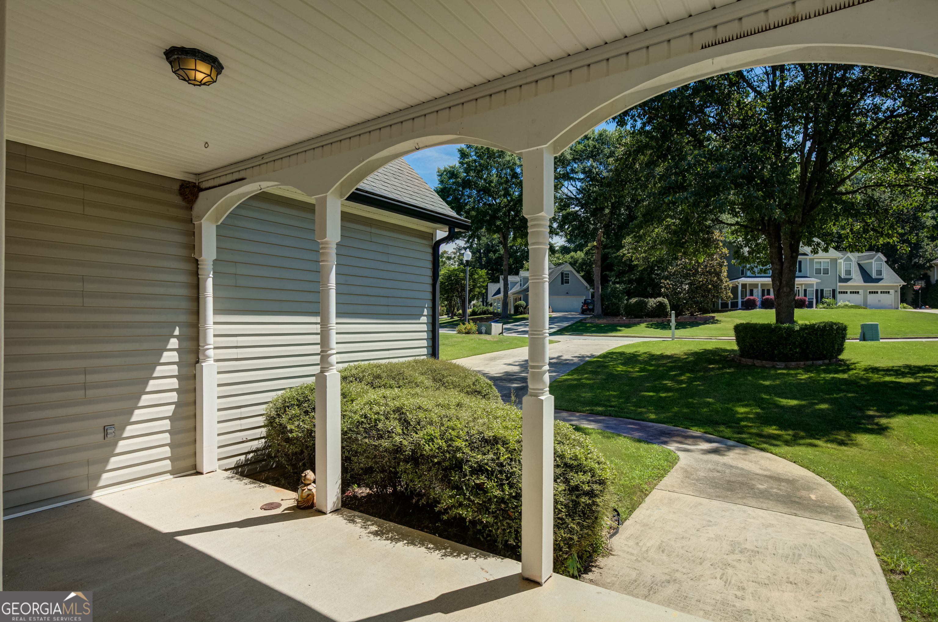 37 Forest Point