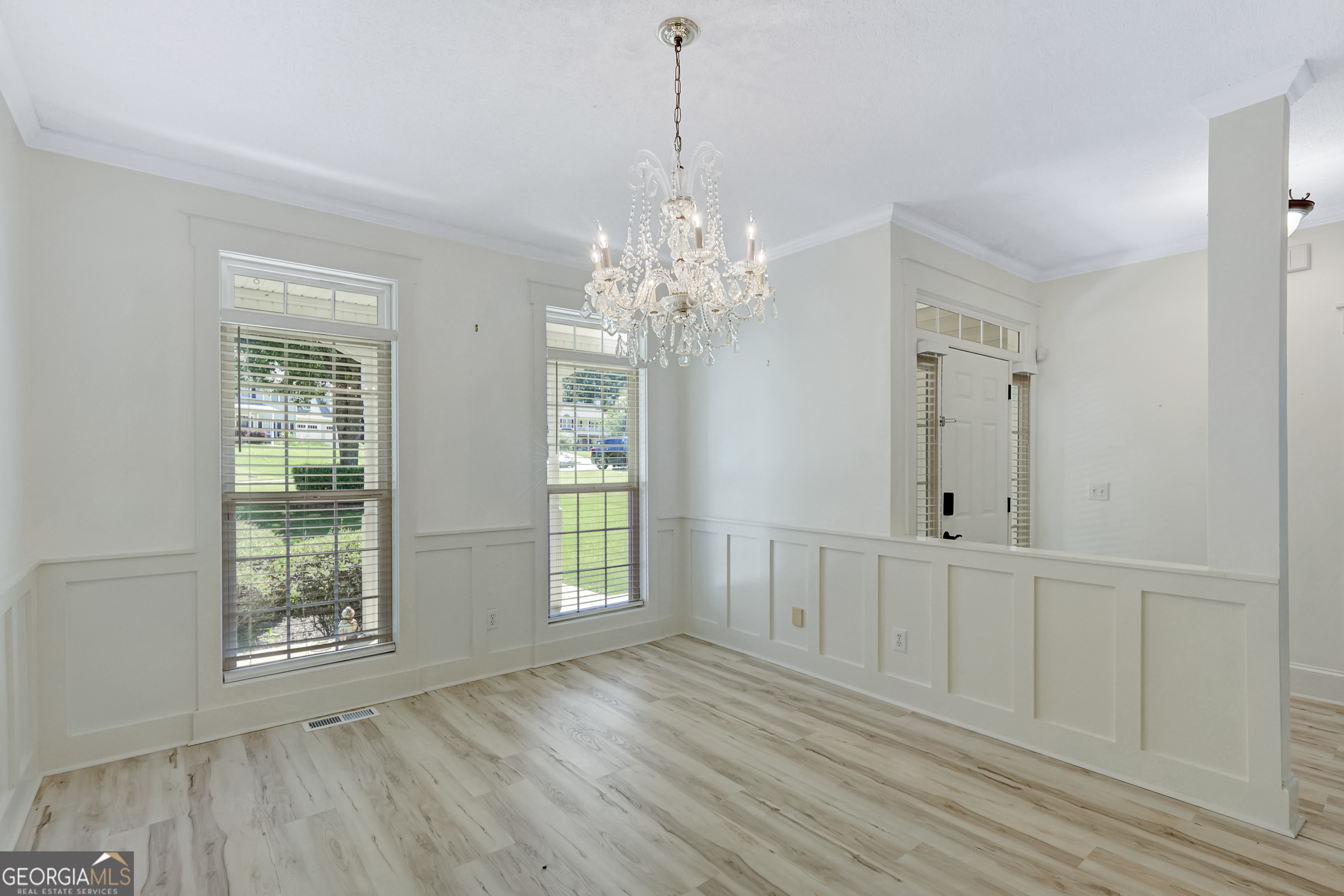37 Forest Point