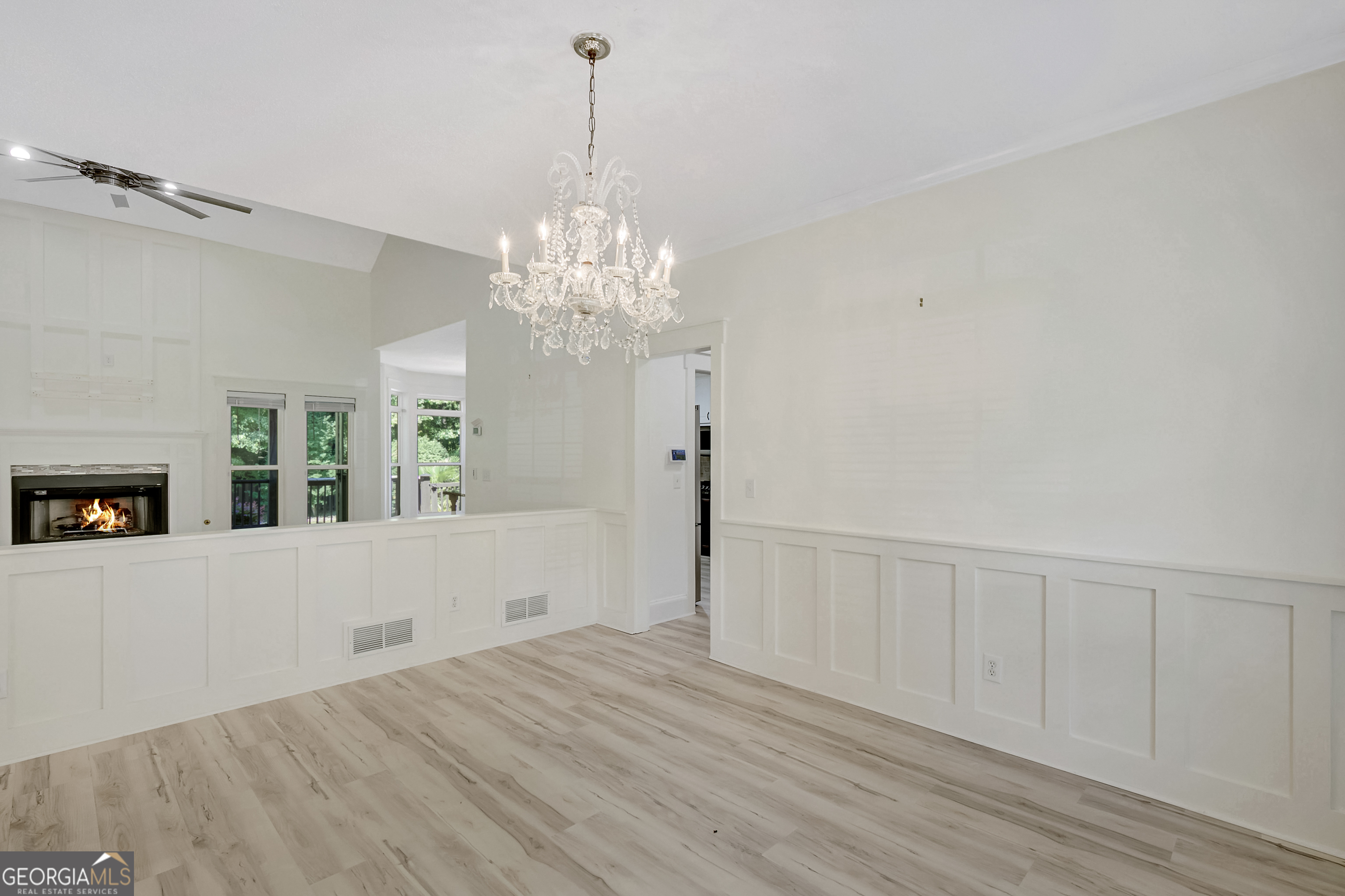 37 Forest Point