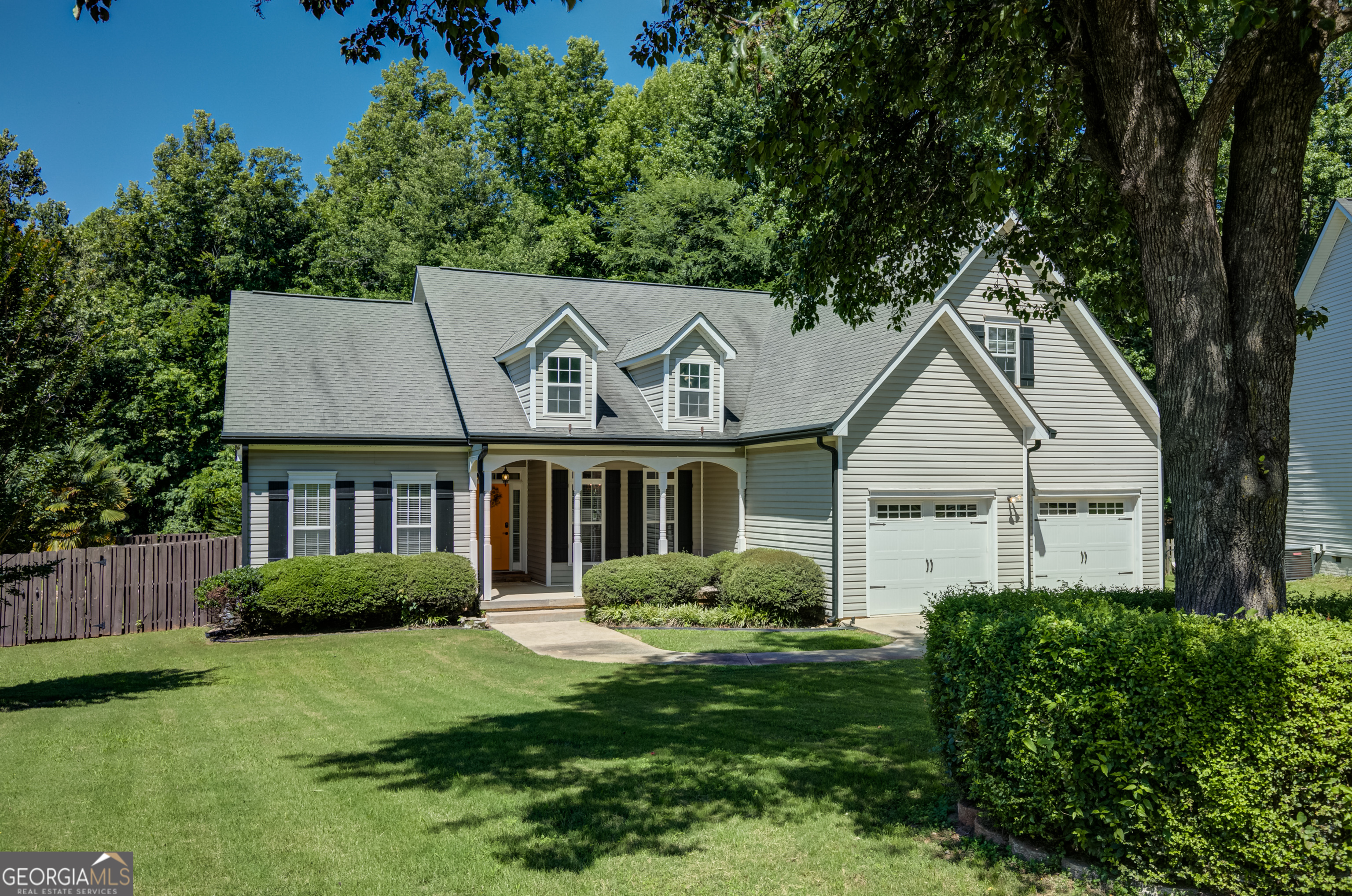 37 Forest Point