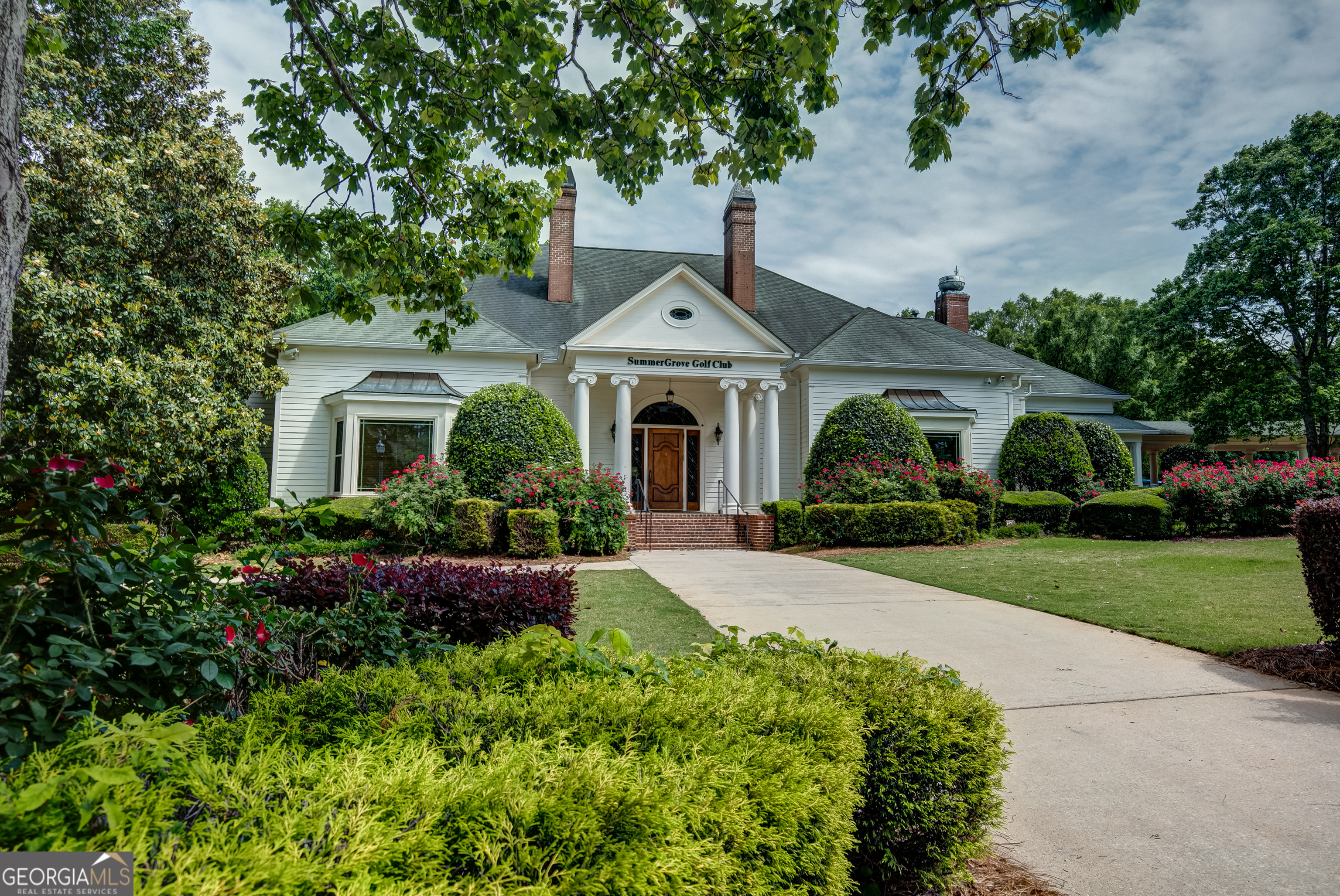 37 Forest Point