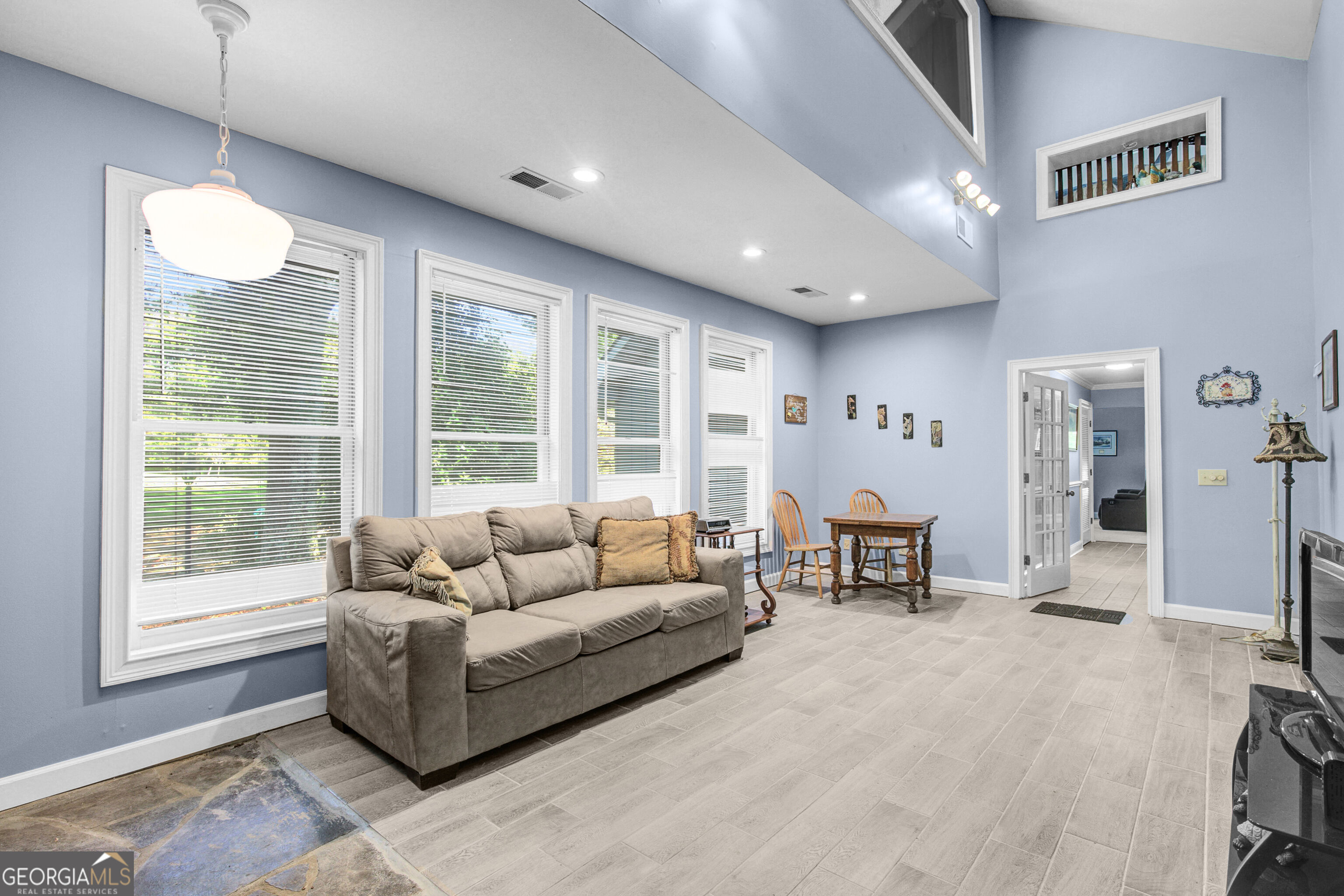 215 Wessmanor Drive