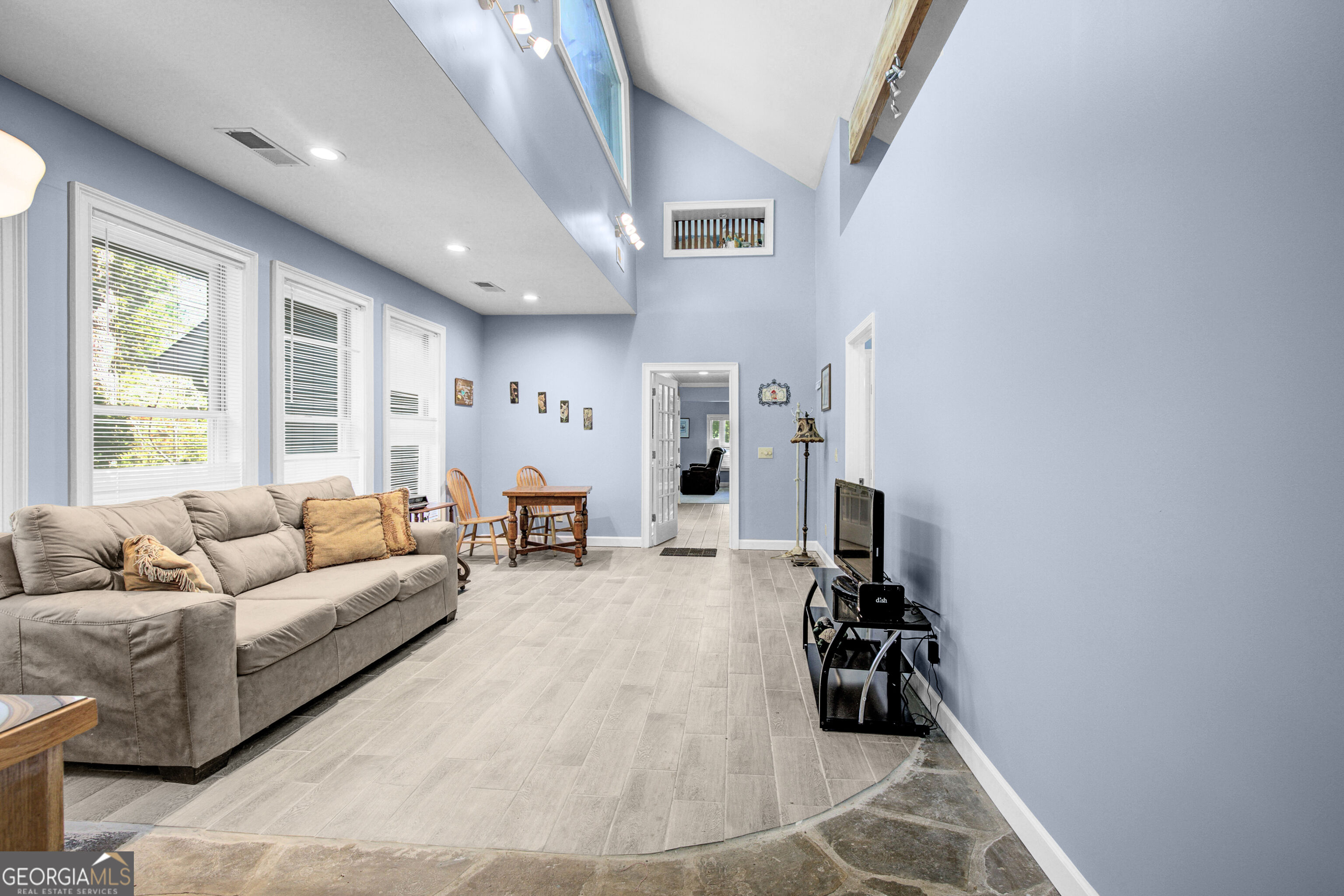 215 Wessmanor Drive