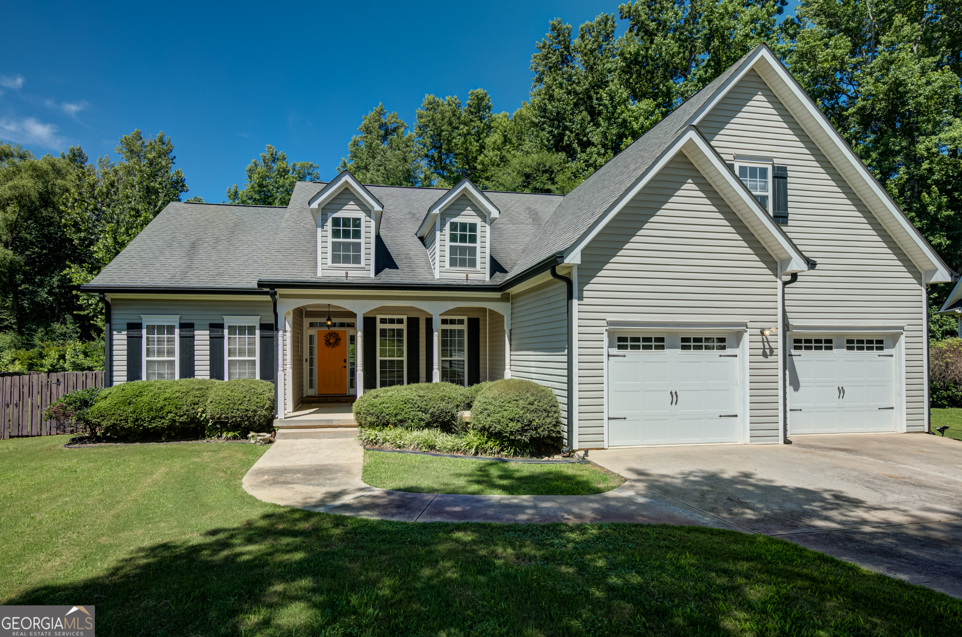 37 Forest Point