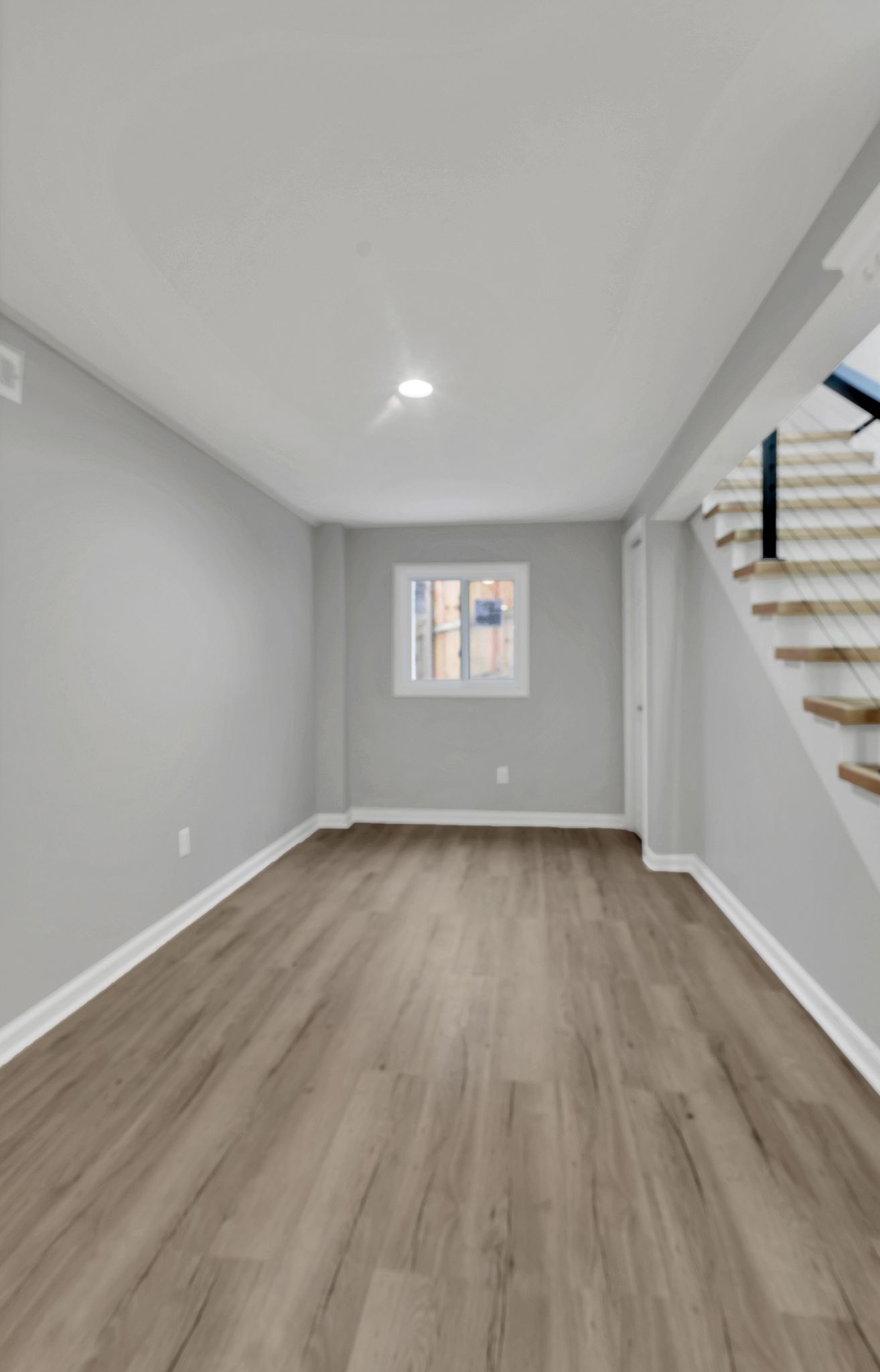 7025 Bonnafair Dr