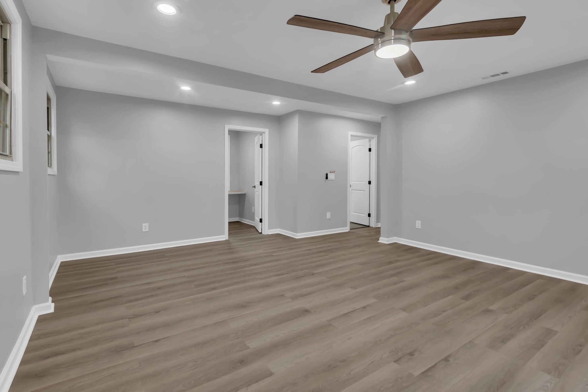 7025 Bonnafair Dr