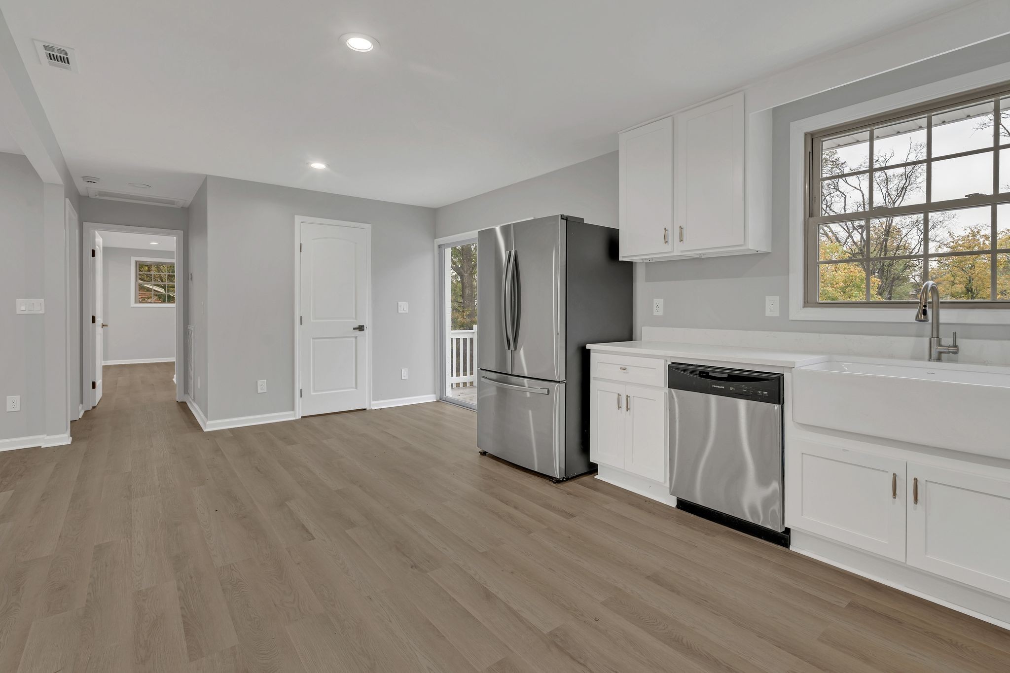7025 Bonnafair Dr