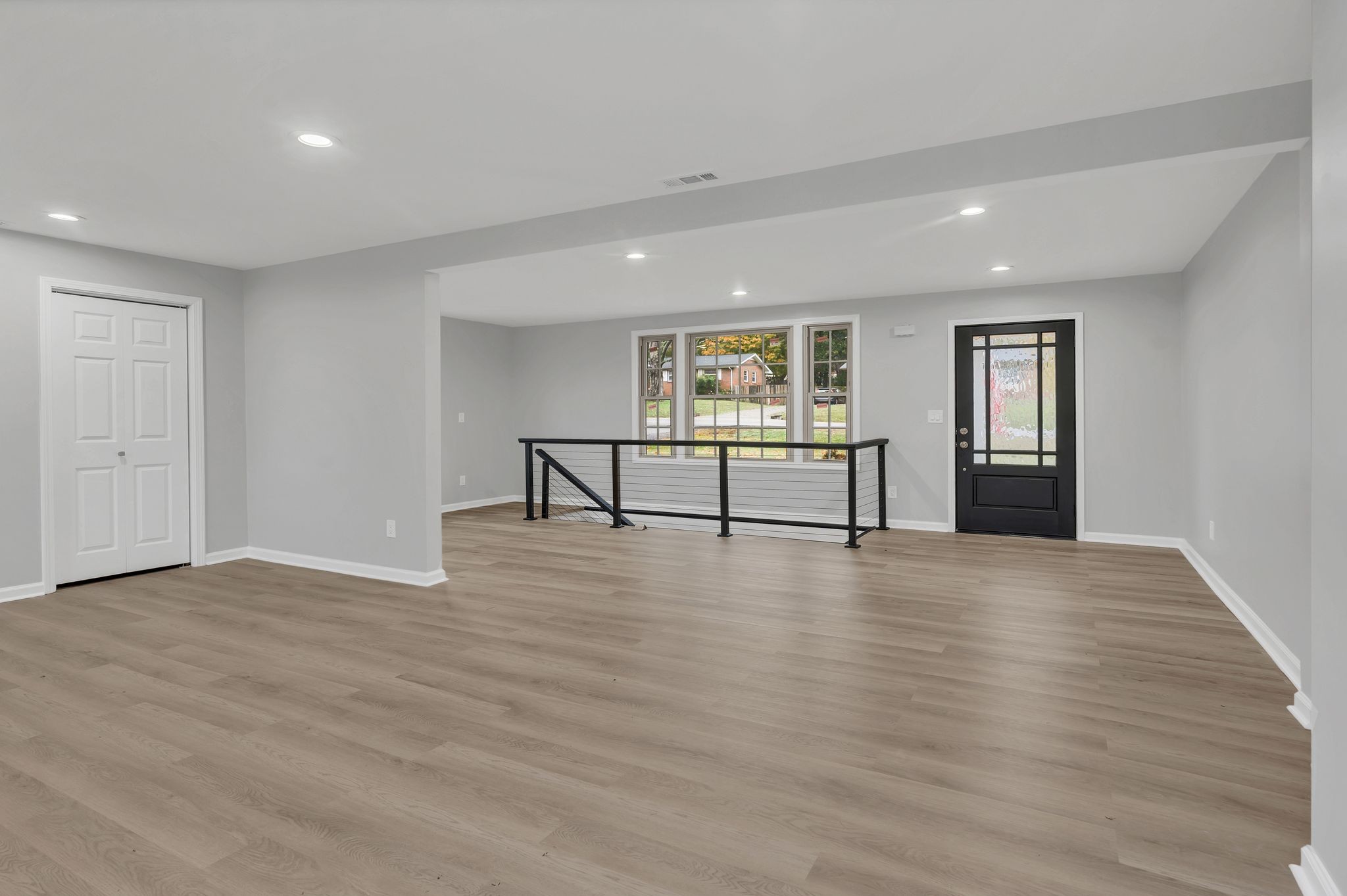 7025 Bonnafair Dr