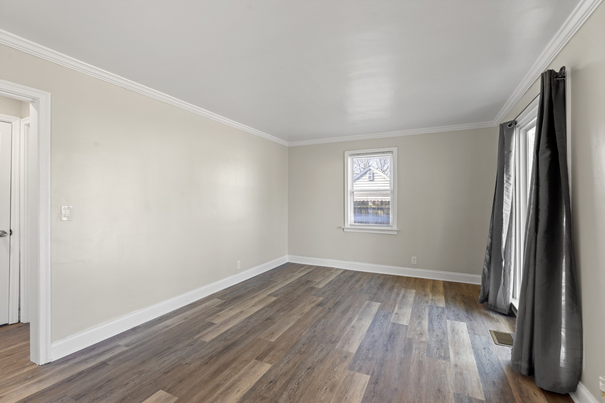 1211 Thompson Pl