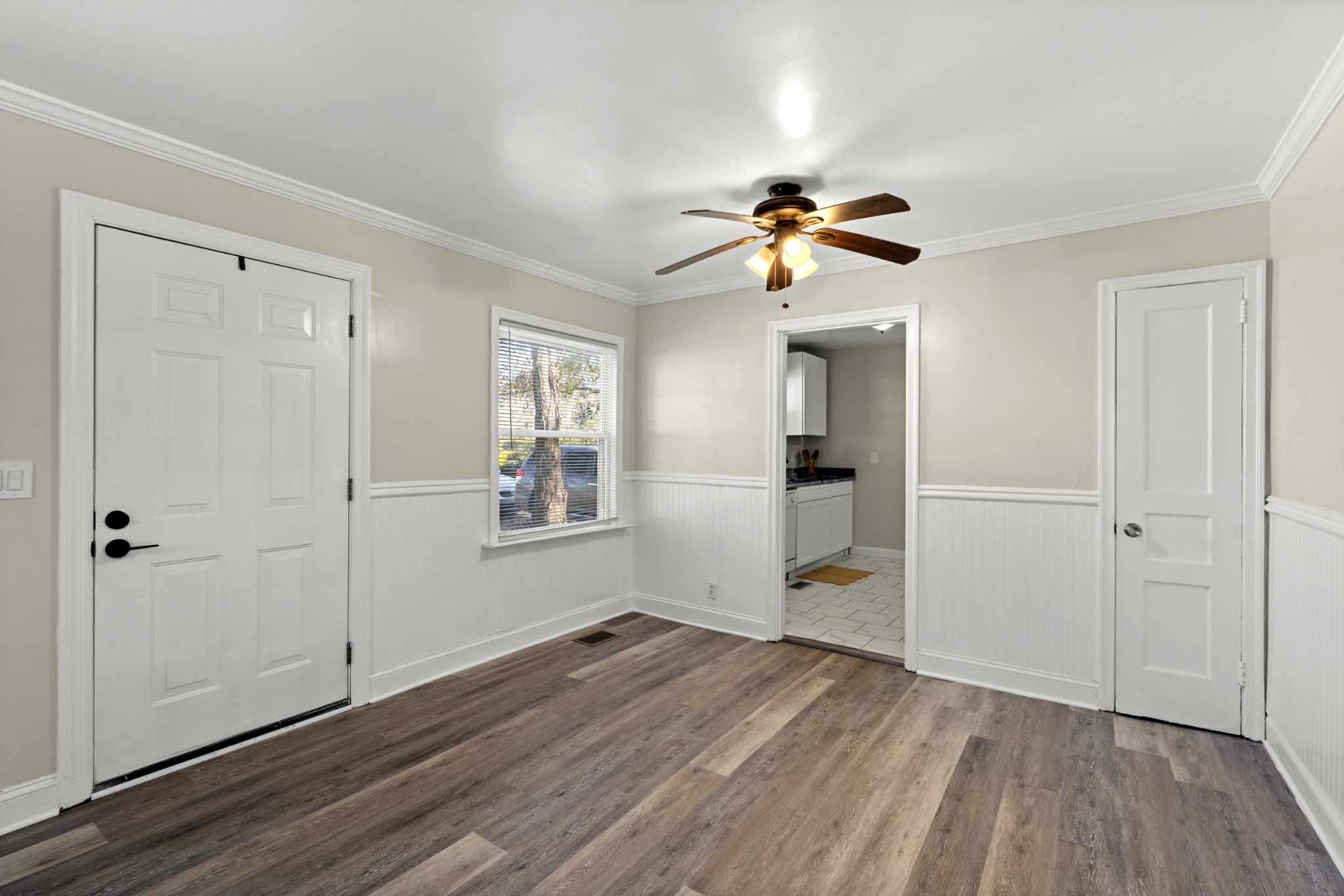1211 Thompson Pl
