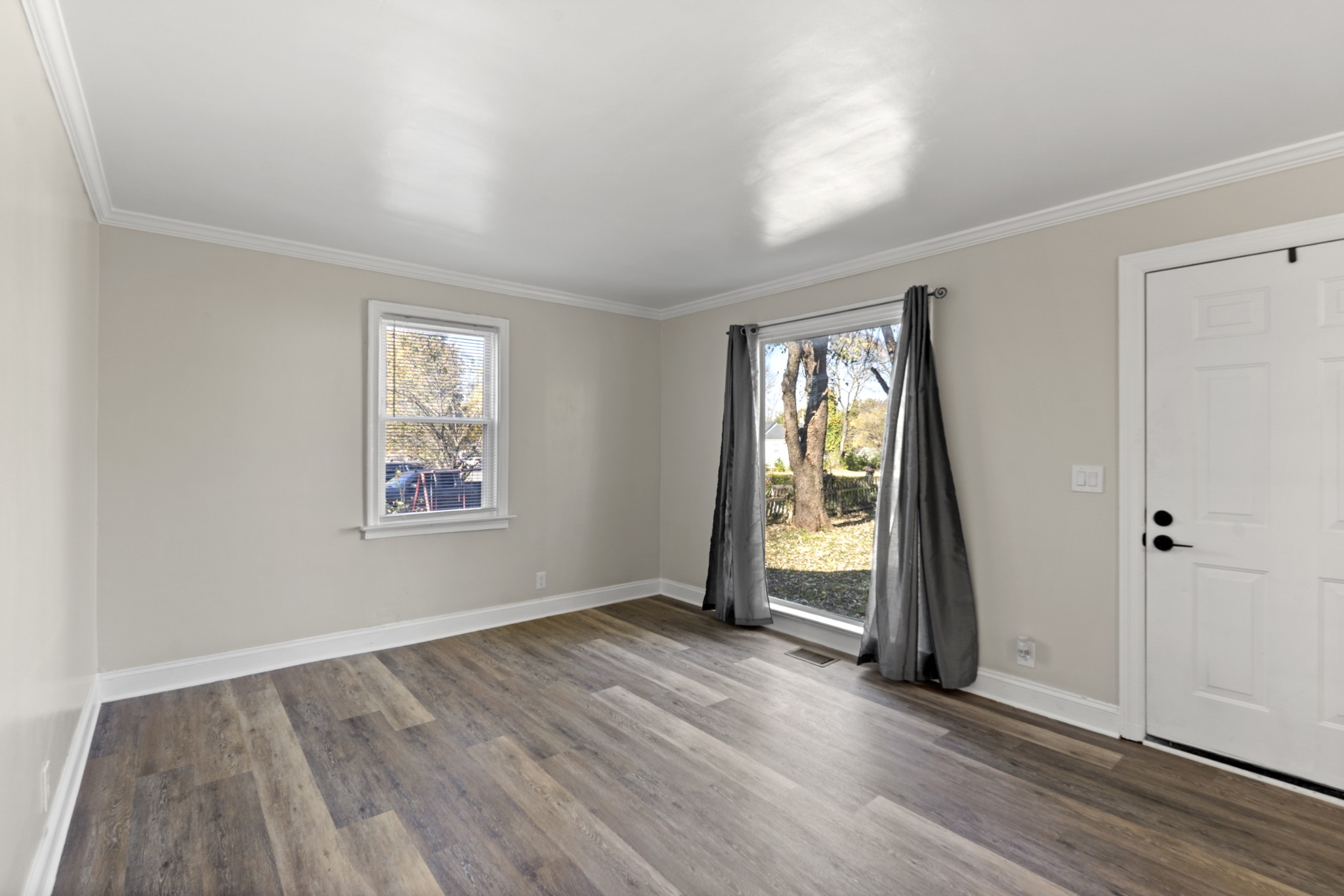 1211 Thompson Pl