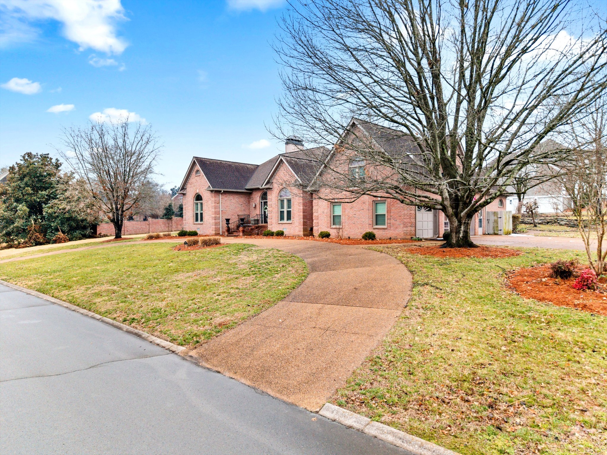 601 Ward Cir