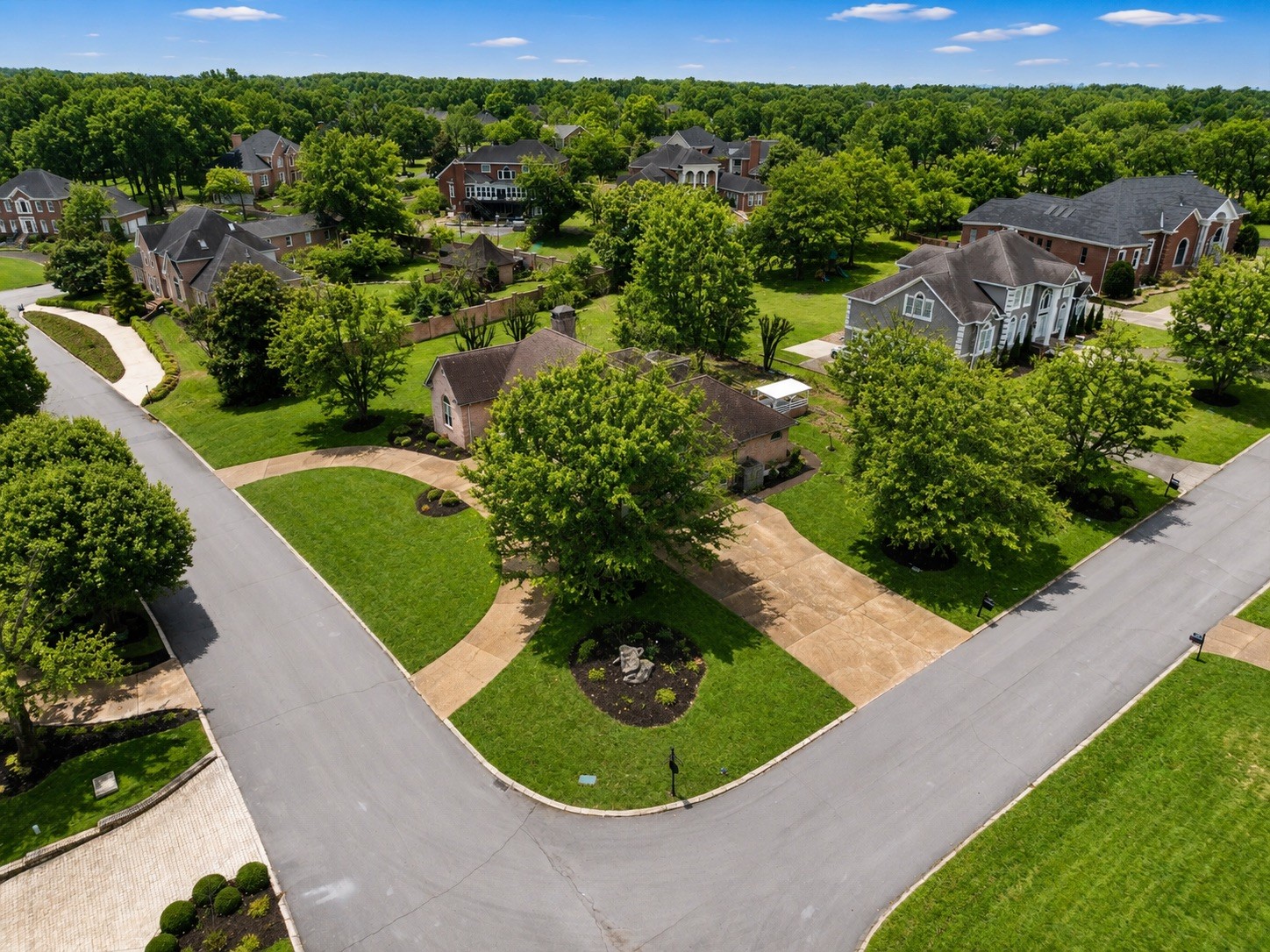 601 Ward Cir