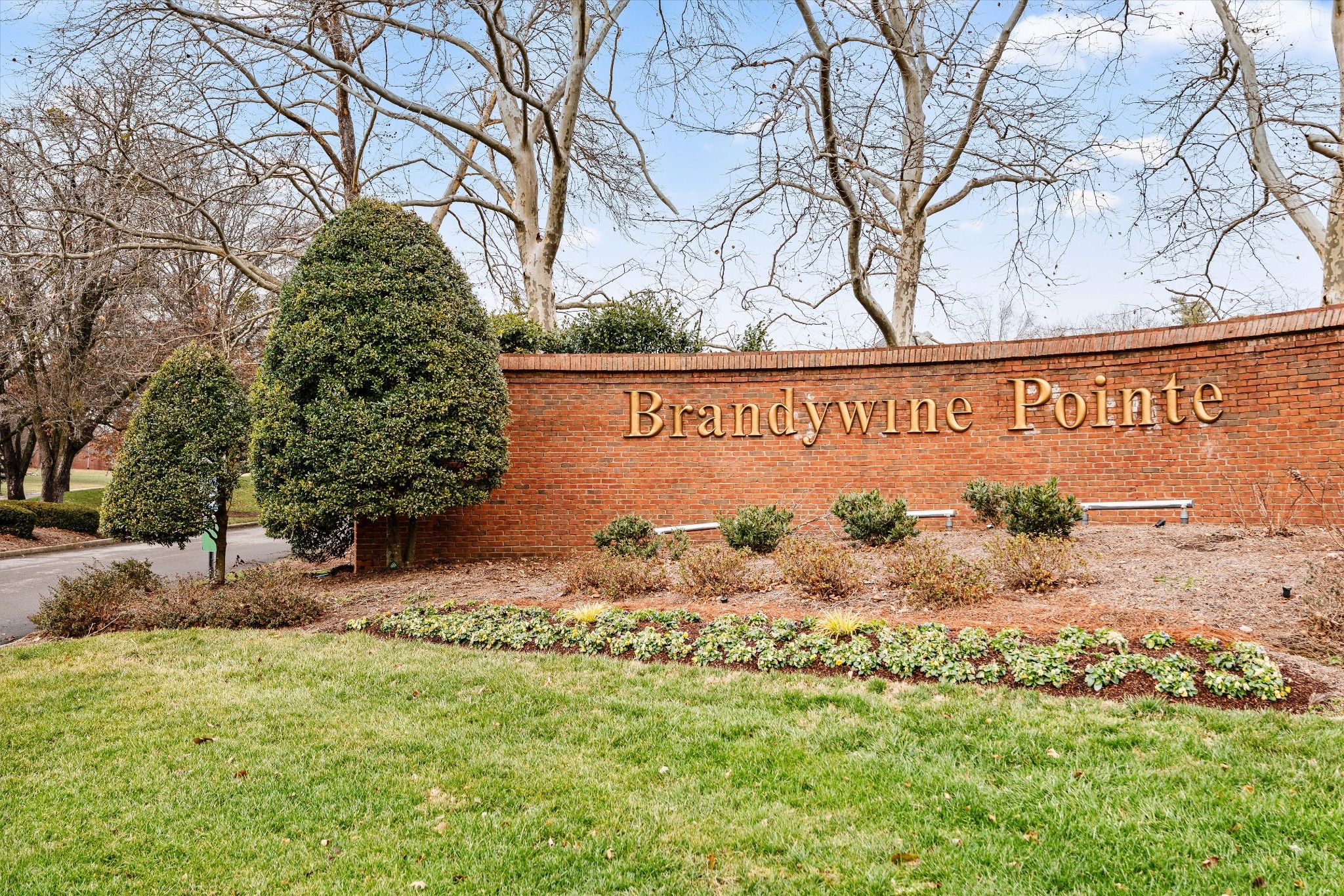 601 Ward Cir