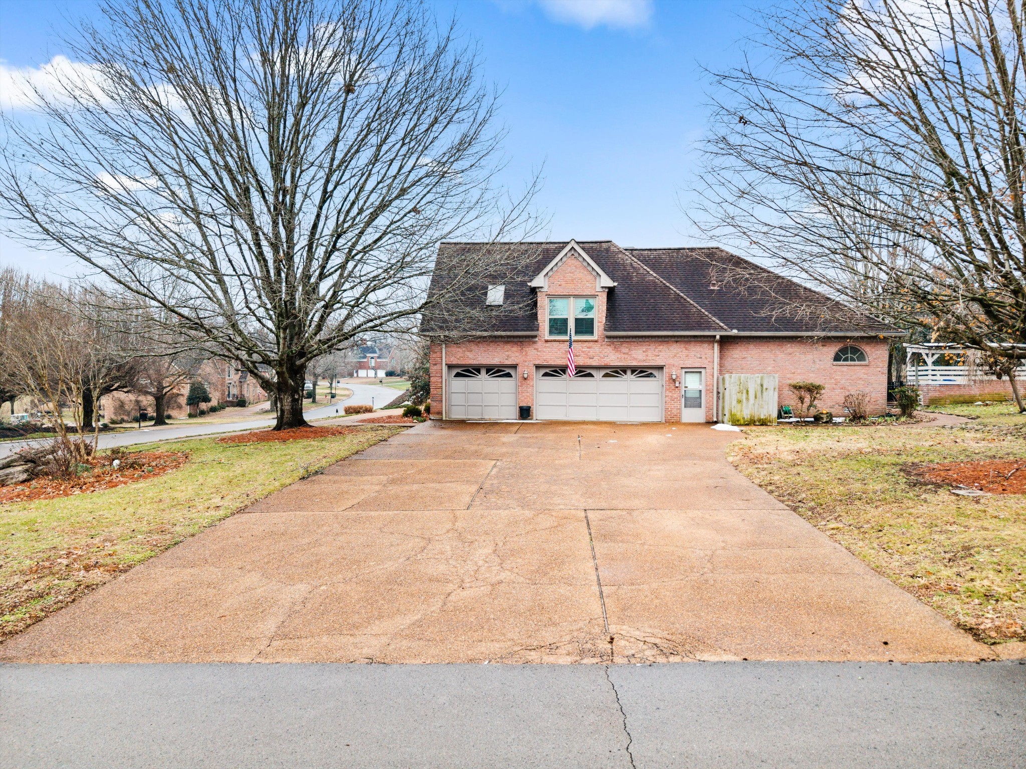 601 Ward Cir