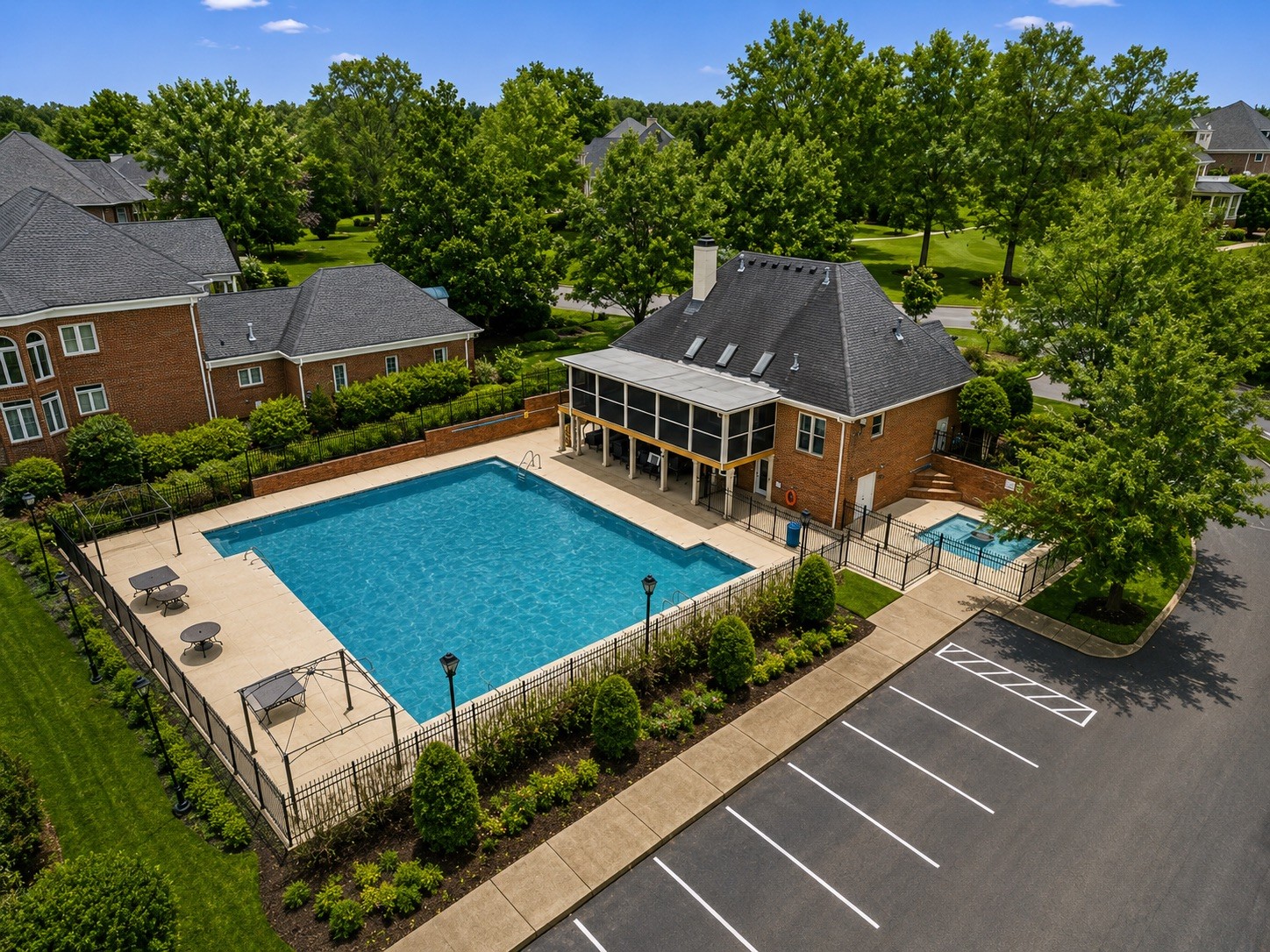 601 Ward Cir