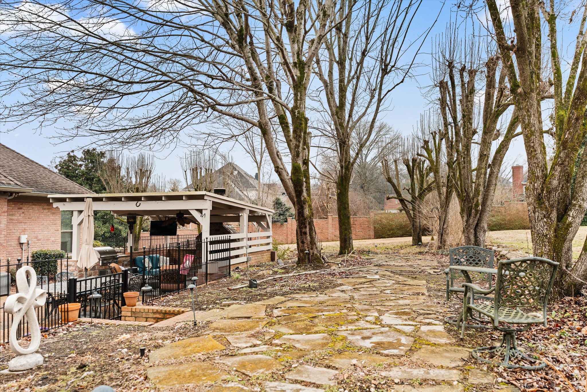 601 Ward Cir