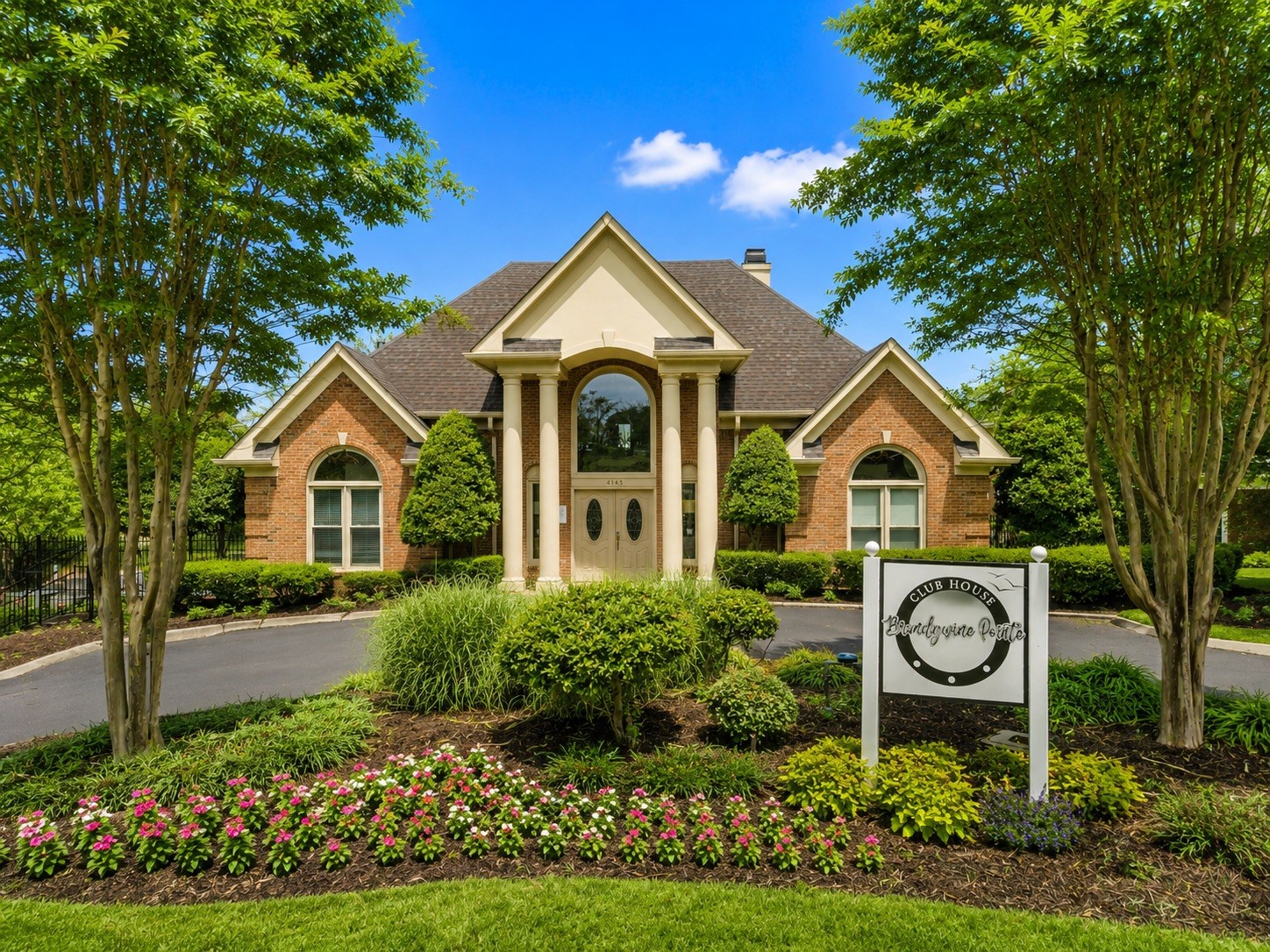 601 Ward Cir