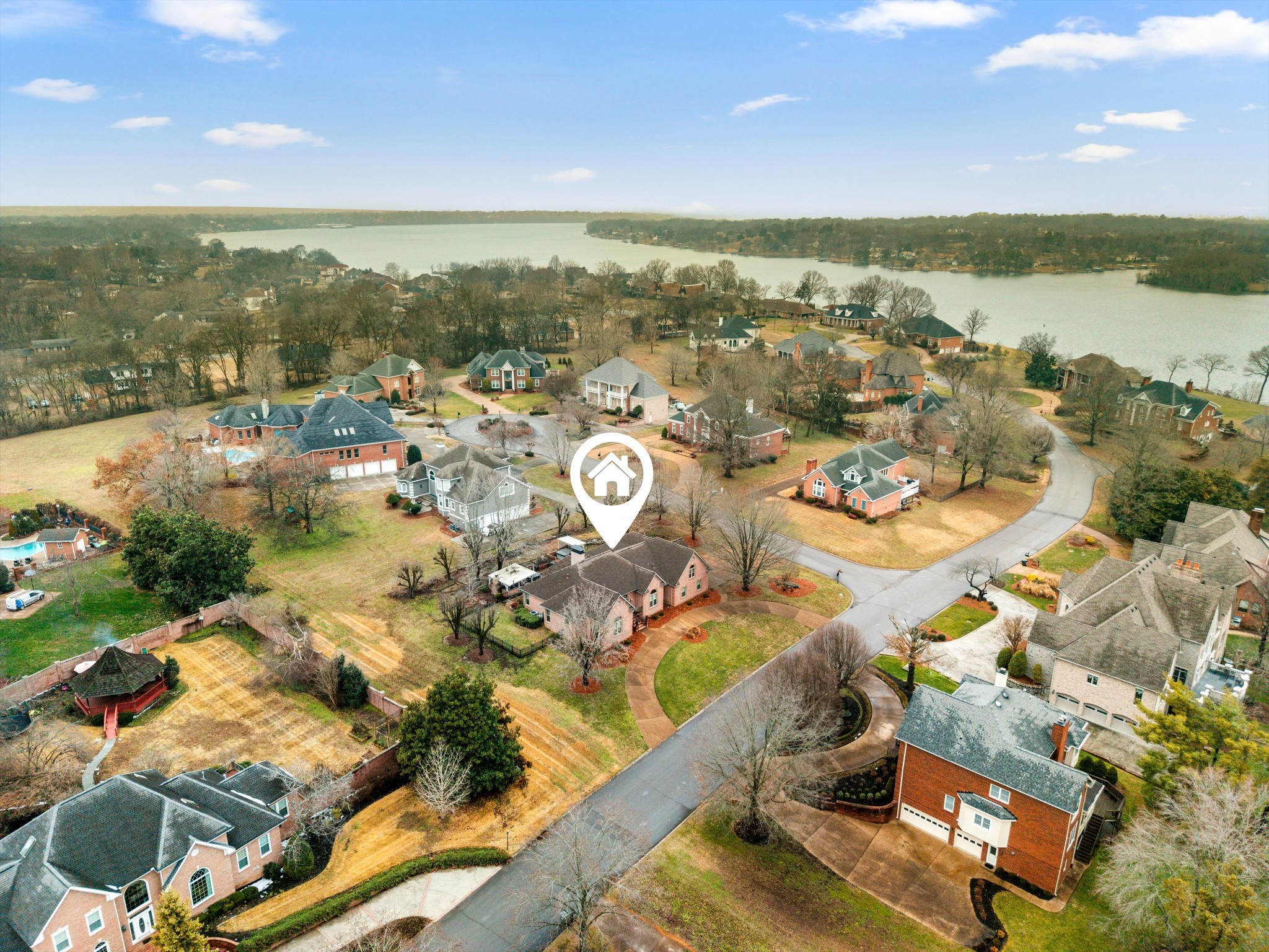 601 Ward Cir