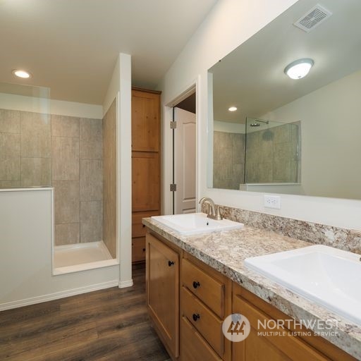 206 Mossyrock Road W