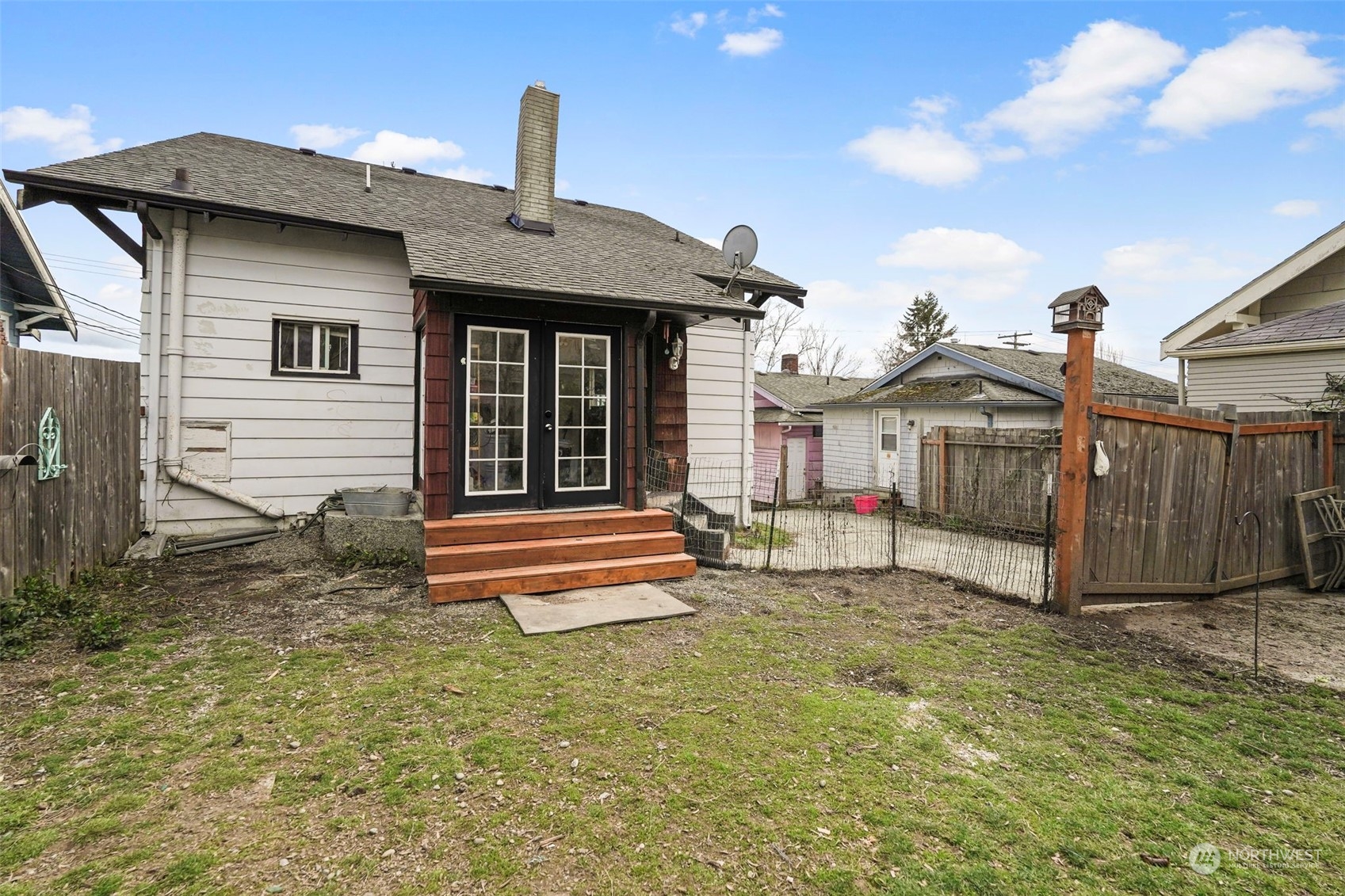 709 Chester Avenue
