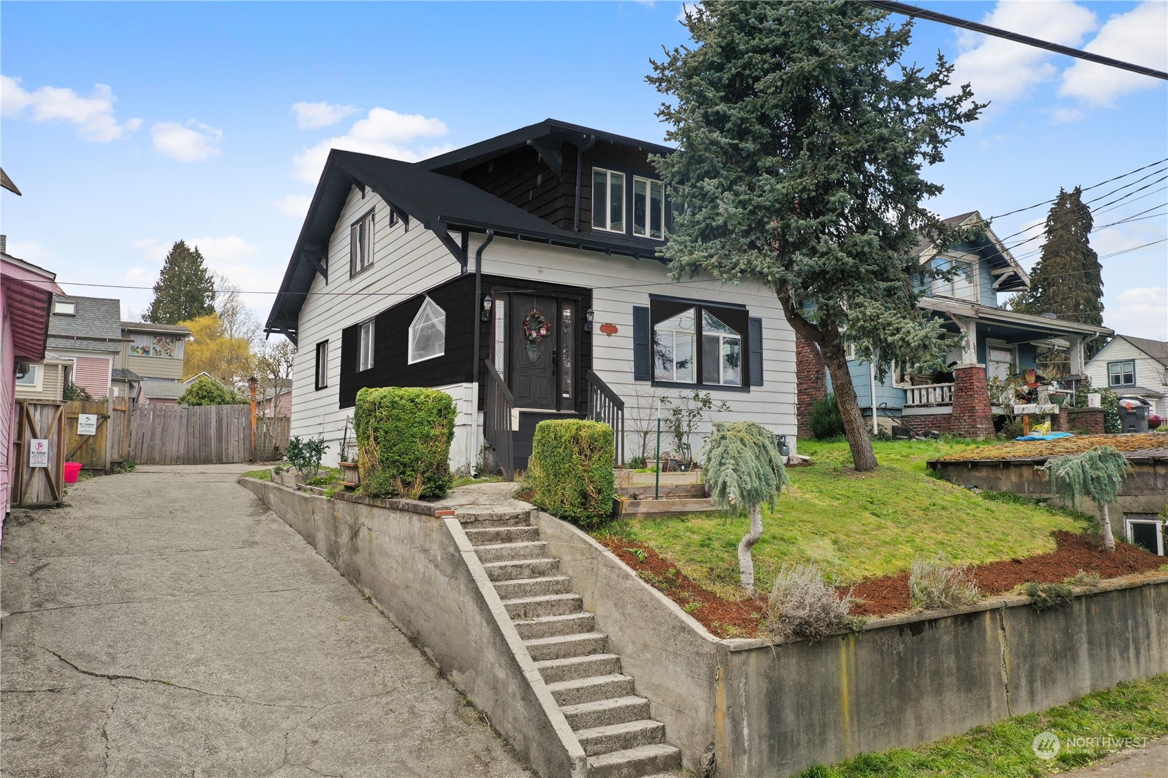 709 Chester Avenue