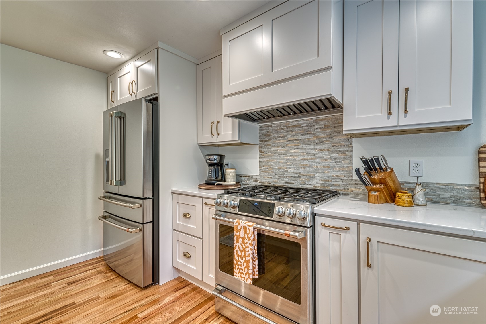 11609 15th Avenue NW