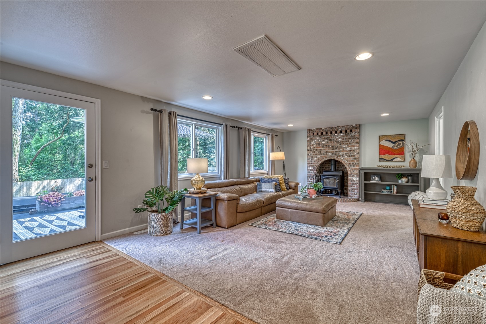 11609 15th Avenue NW