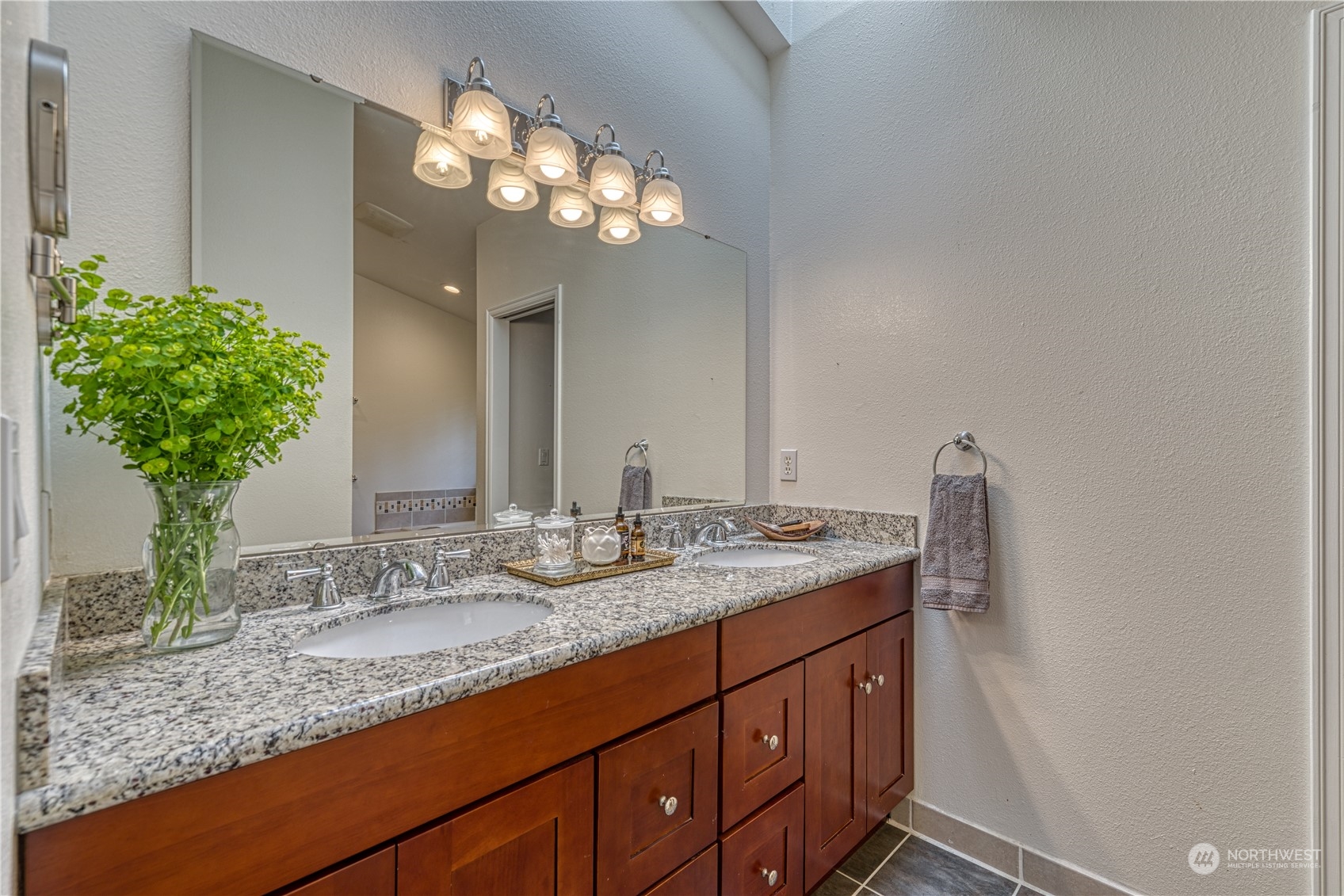 11609 15th Avenue NW