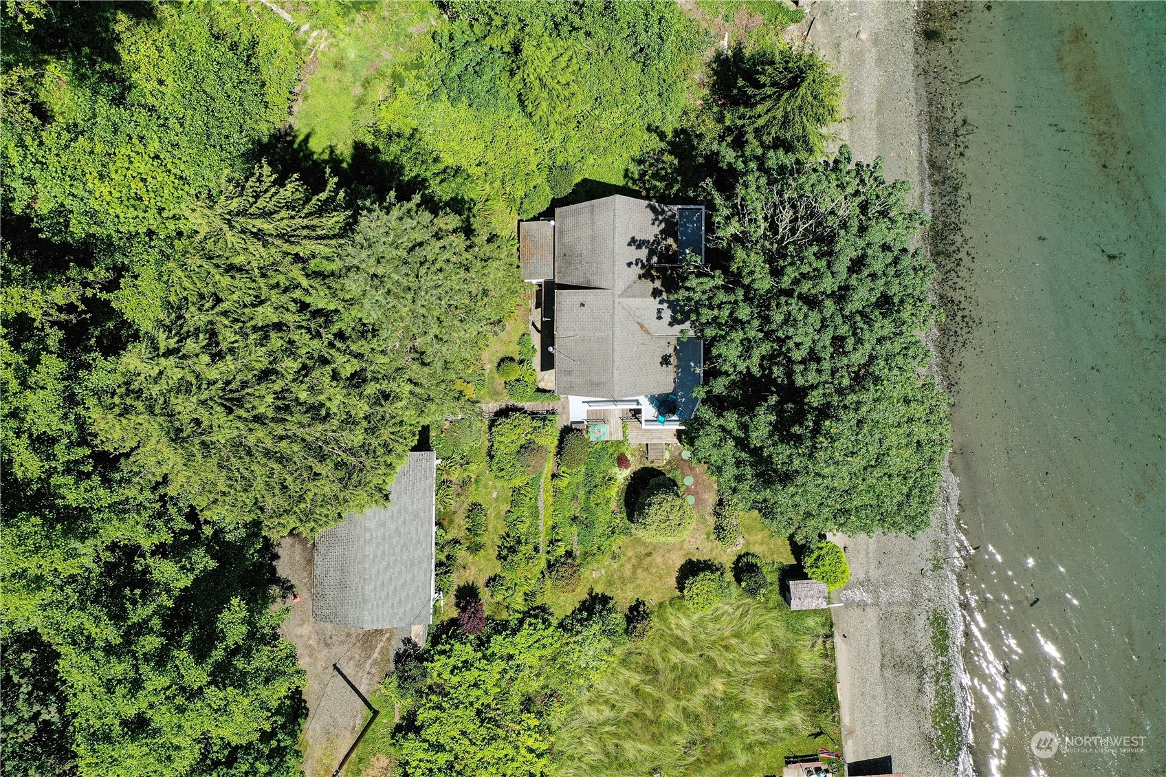 1231 Maplewood Beach Drive NW