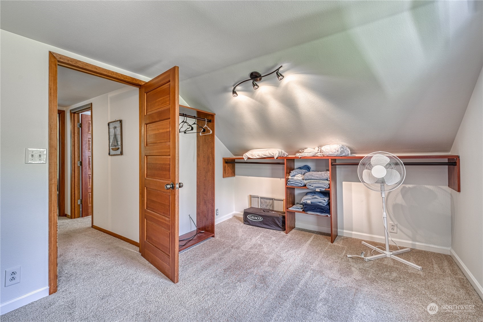 1231 Maplewood Beach Drive NW