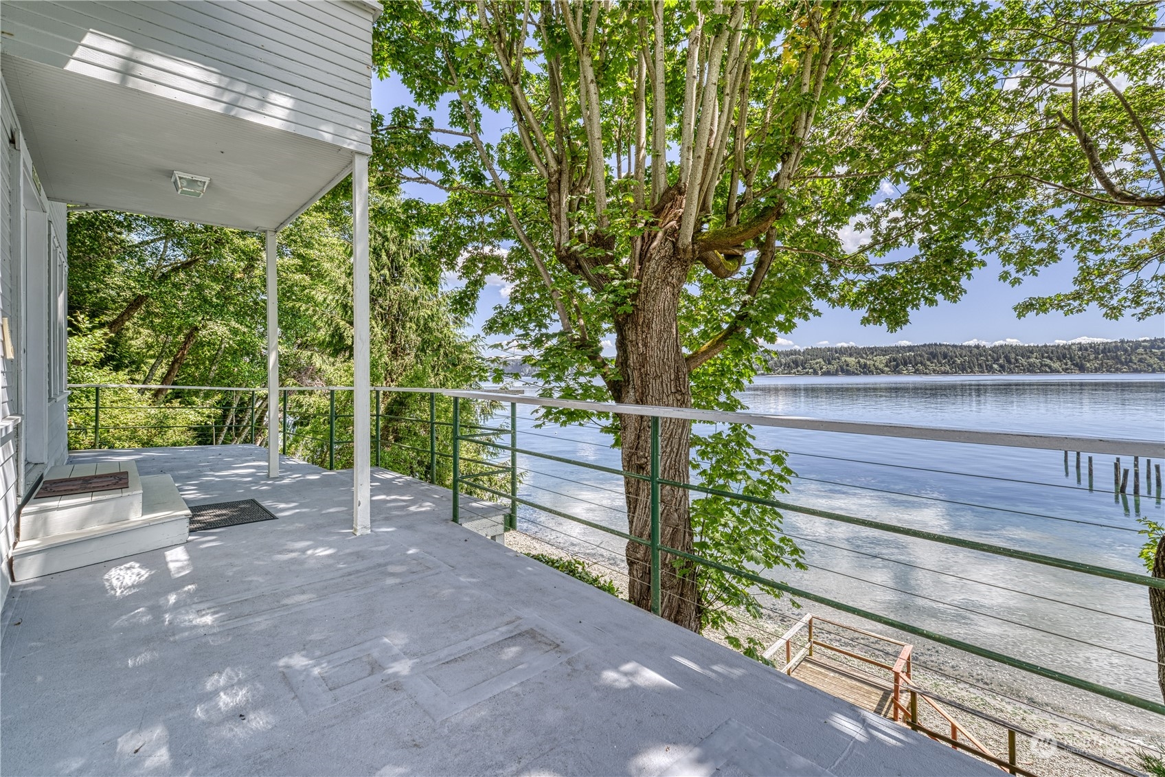 1231 Maplewood Beach Drive NW